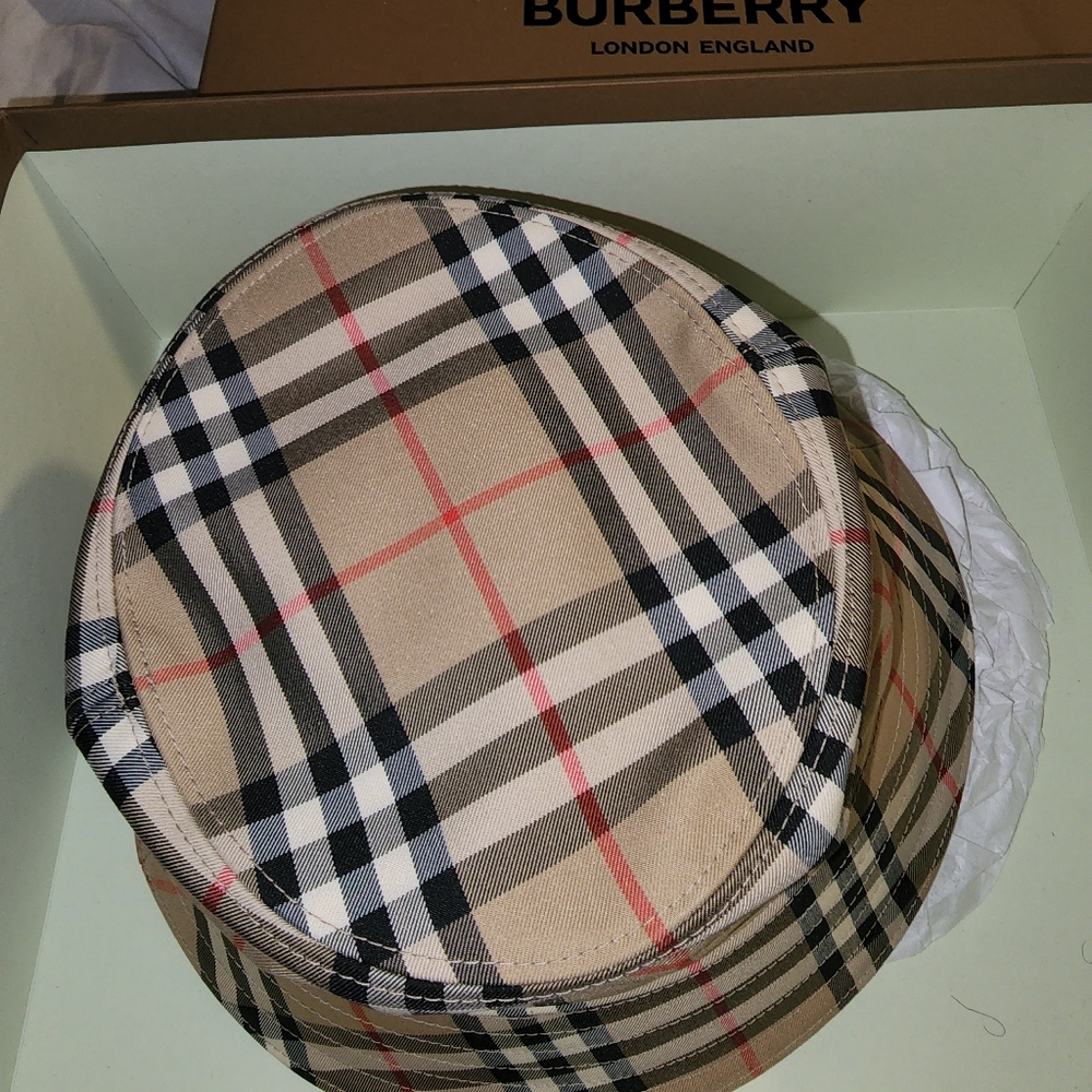 Pre-owned Burberry bucket hat